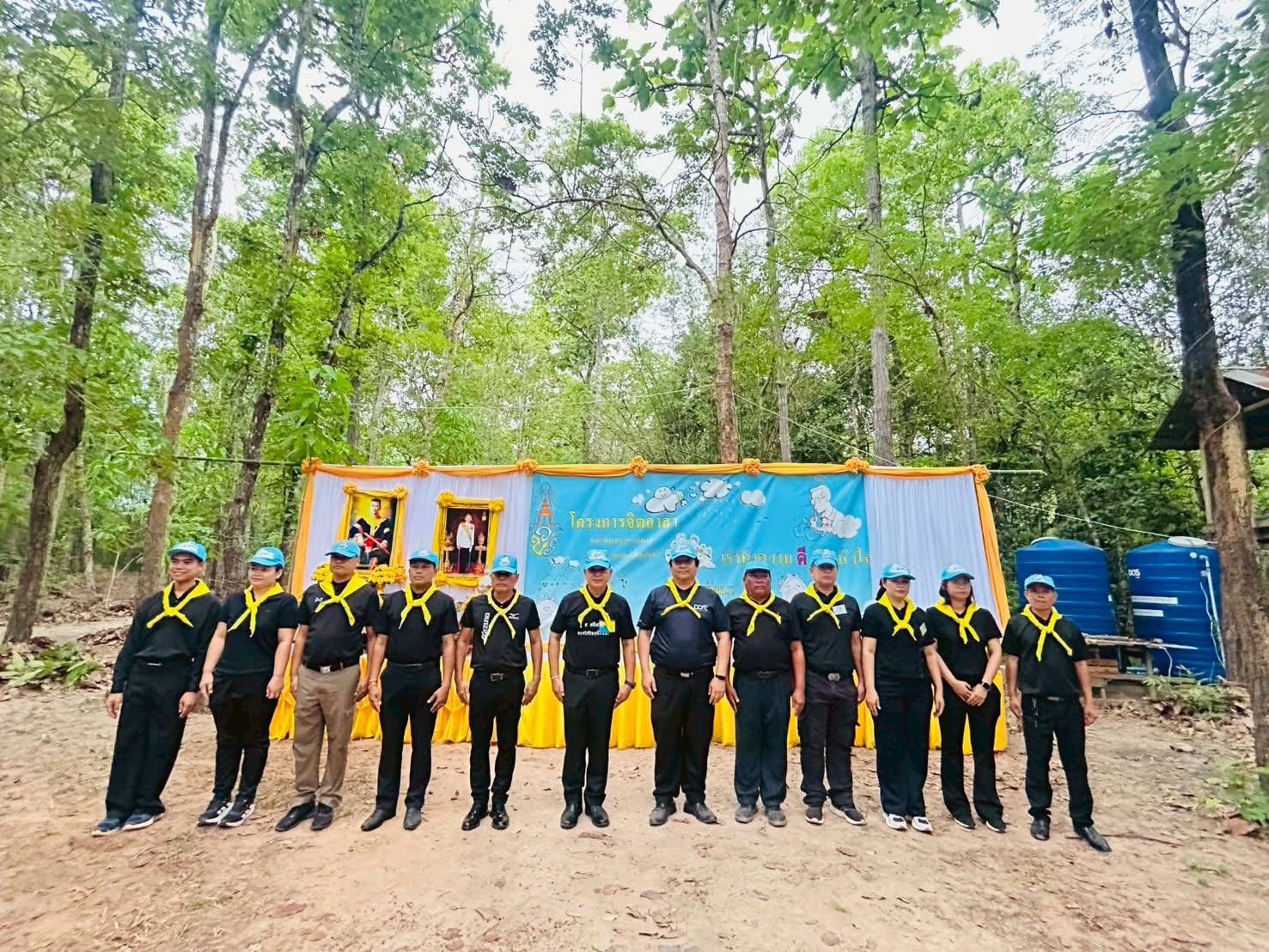 สำนักงานพัฒนาชุมชนอำเภอหนองพอก ร่วมโครงการจิตอาสา “เราทำความดี ด้วยหัวใจ” เนื่องในวันคล้ายวันสวรรคตสมเด็จพระนเรศวรมหาราช