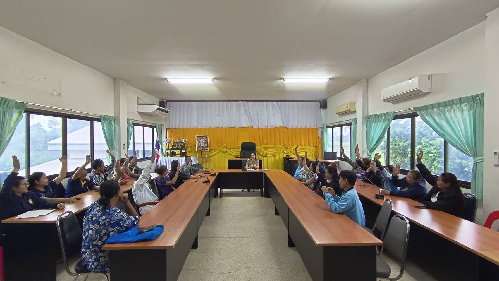 สำนักงานพัฒนาชุมชนอำเภอหนองพอก จังหวัดร้อยเอ็ด : ดำเนินการคัดเลือกผู้นำอาสาพัฒนาชุมชน (ผู้นำ อช.) ตำบลหนองขุ่นใหญ่ ประจำปี 2570