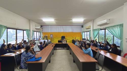 สำนักงานพัฒนาชุมชนอำเภอหนองพอก จังหวัดร้อยเอ็ด : ดำเนินการคัดเลือกผู้นำอาสาพัฒนาชุมชน (ผู้นำ อช.) ตำบลหนองขุ่นใหญ่ ประจำปี 2570
